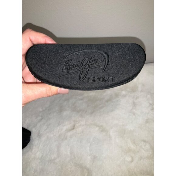 Maui Jim Black Semi Hard Sport Sunglasses Case with Carabiner - Picture 1 of 5